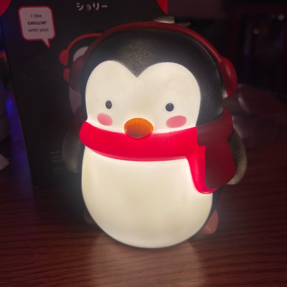 Jolly Penguin Moodlight